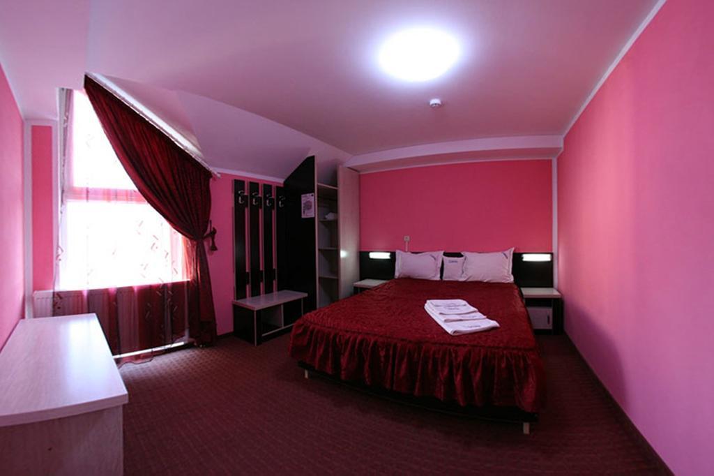 Pensiunea Soferul Norocos Bacău 部屋 写真